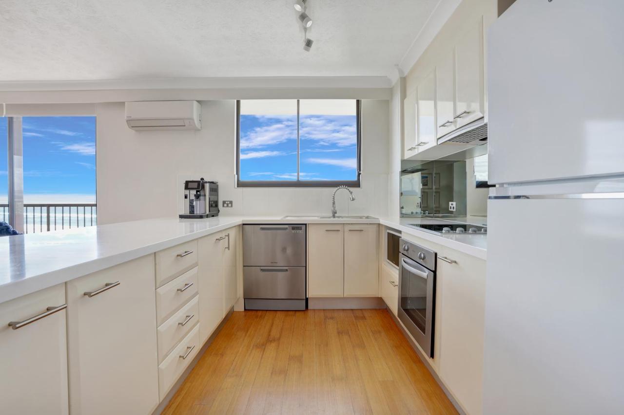 Beach Palms Holiday Apartments โกลด์โคสต์ ภายนอก รูปภาพ