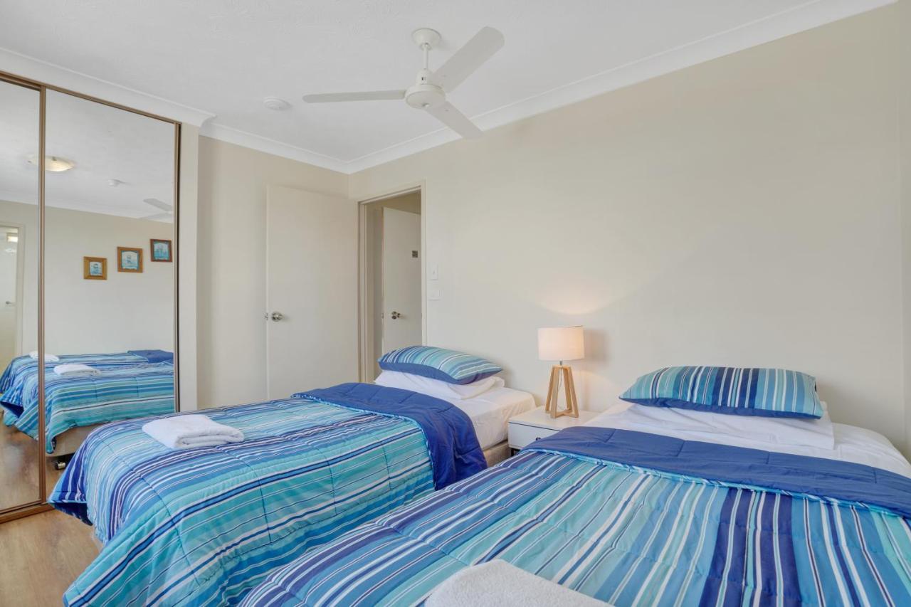 Beach Palms Holiday Apartments โกลด์โคสต์ ภายนอก รูปภาพ