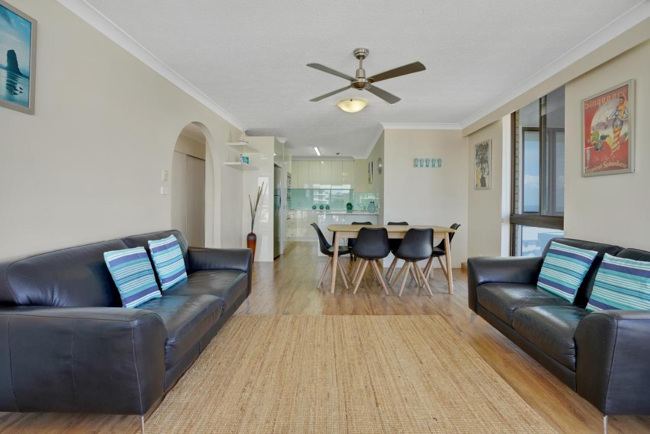 Beach Palms Holiday Apartments โกลด์โคสต์ ภายนอก รูปภาพ