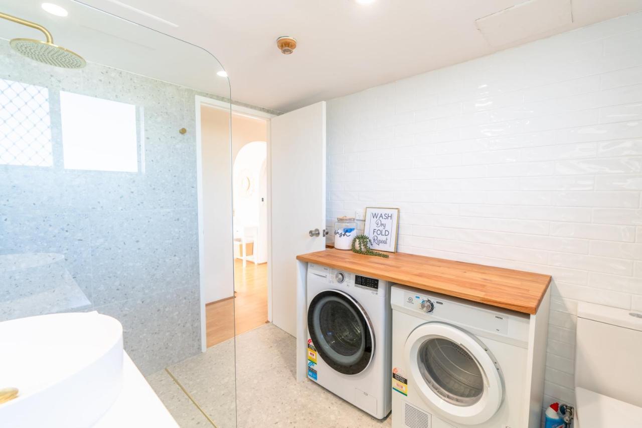 Beach Palms Holiday Apartments โกลด์โคสต์ ภายนอก รูปภาพ