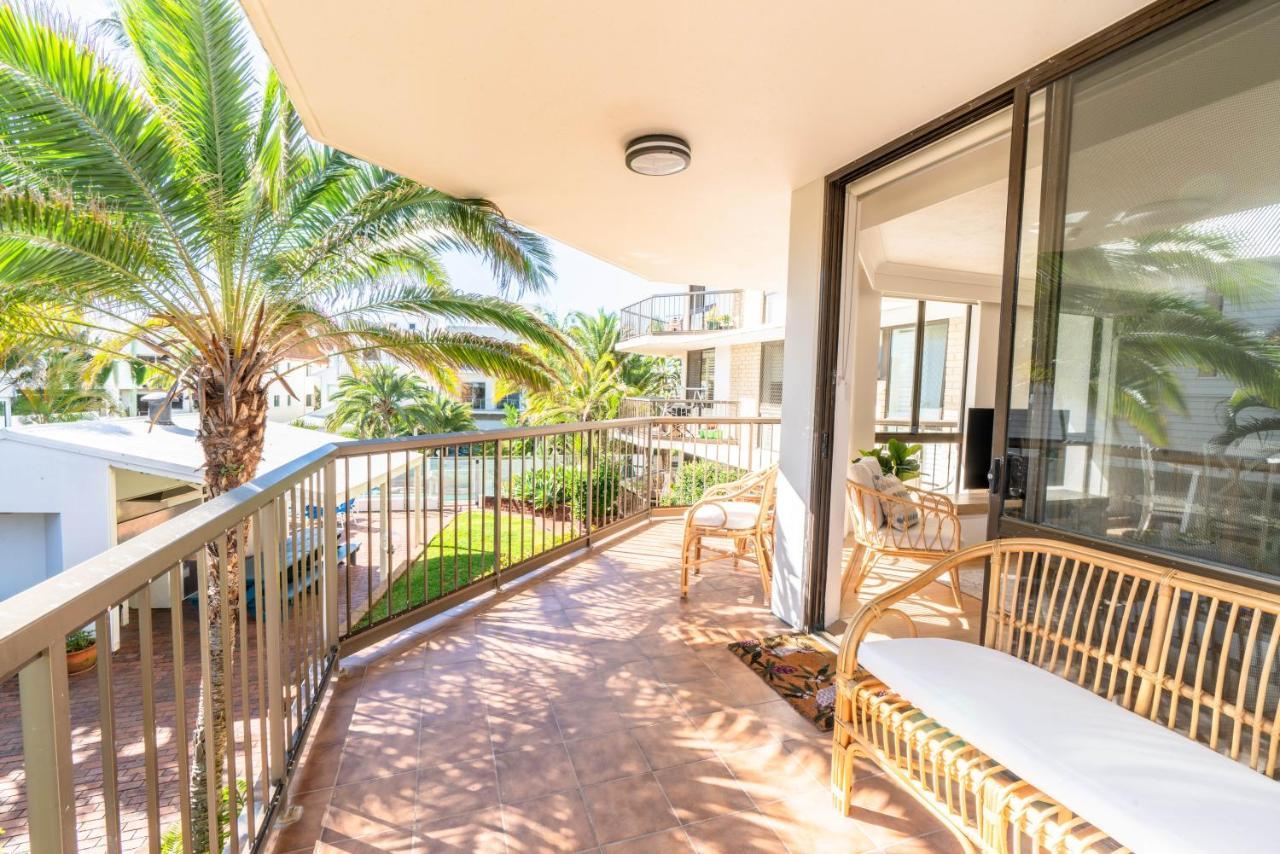 Beach Palms Holiday Apartments โกลด์โคสต์ ภายนอก รูปภาพ